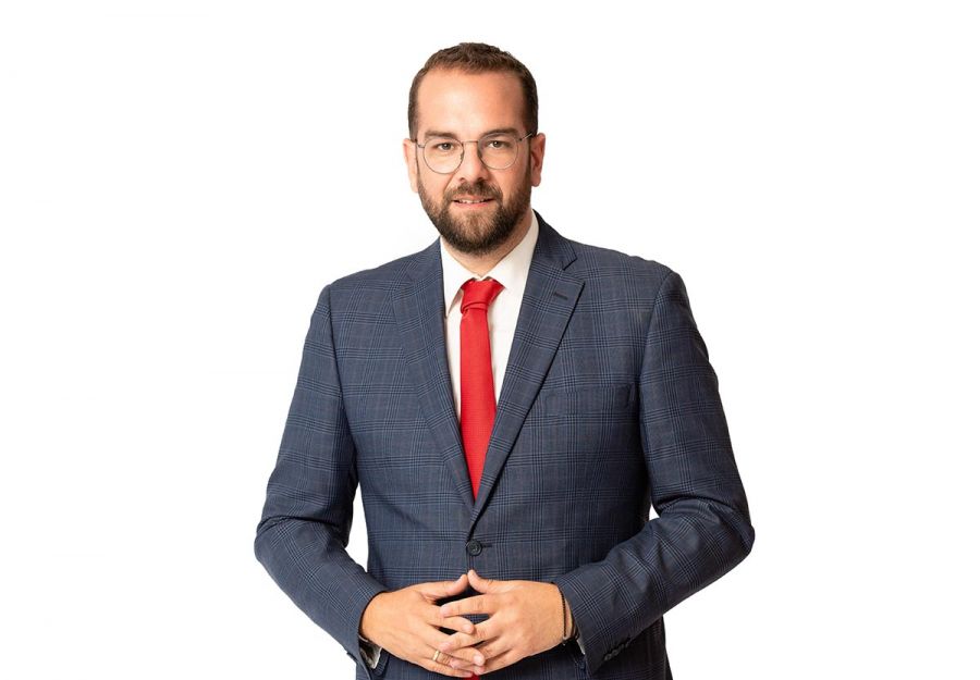 Ν. Φαρμάκης: «Ειδικά φέτος, ας μην υπάρξει σπίτι και μπαλκόνι χωρίς τη γαλανόλευκη!»